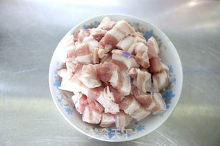 浓香入味的五花肉炖干笋尖的做法步骤：5