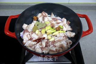 浓香入味的五花肉炖干笋尖的做法步骤：7