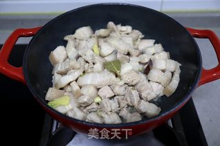 浓香入味的五花肉炖干笋尖的做法步骤：8