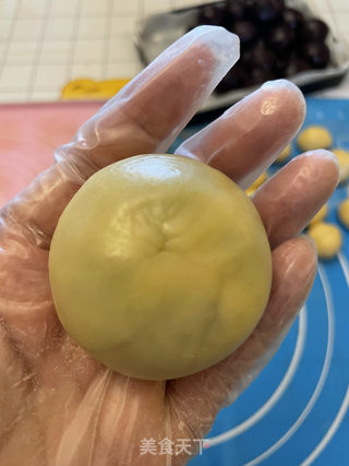 五仁月饼的做法步骤：11