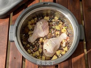 快手美味的杂粮鸡腿焖饭，营养、味道都在线！的做法步骤：4