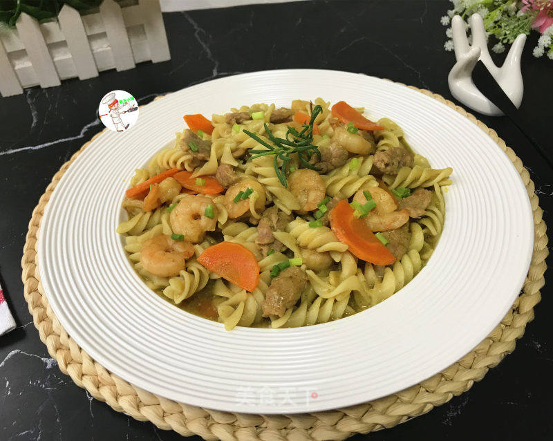 咖喱牛肉虾仁意大利面
