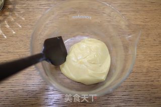 薄皮大馅的凤梨月饼的做法步骤：3
