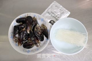 蒜蓉虹贝粉丝的做法步骤：1
