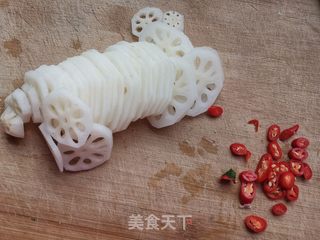 凉拌莲藕的做法步骤：2
