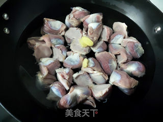香辣卤鸭胗的做法步骤：1