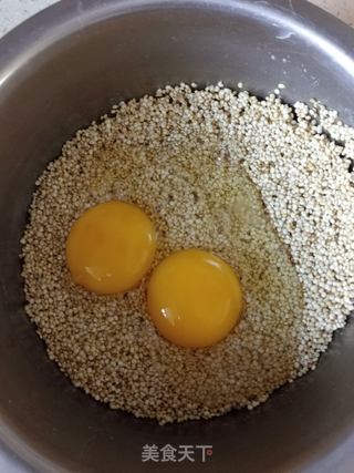 低脂营养藜麦鸡蛋饼的做法步骤：2