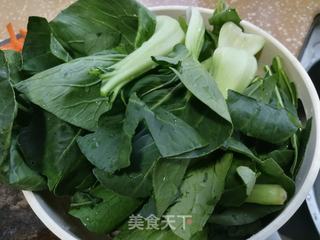 青菜胡萝卜炒米粉的做法步骤：2