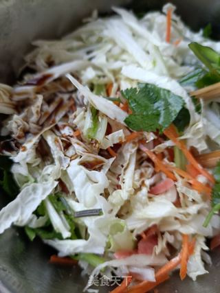 “白菜”蒜蓉肠拌白菜的做法步骤：11