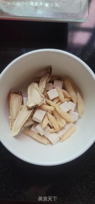 茯苓茶的做法步骤：1