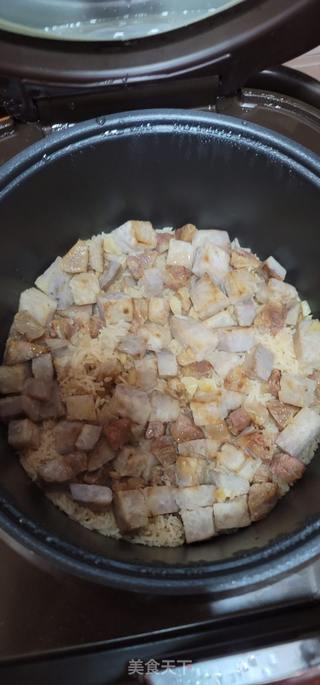 腊肠芋头焖饭的做法步骤：11