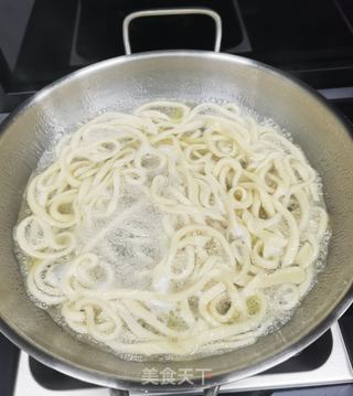 油泼拉条子的做法步骤：8