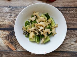 鲍鱼拌黄瓜的做法步骤：7