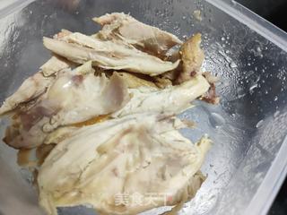 凉拌鸡丝的做法步骤：1