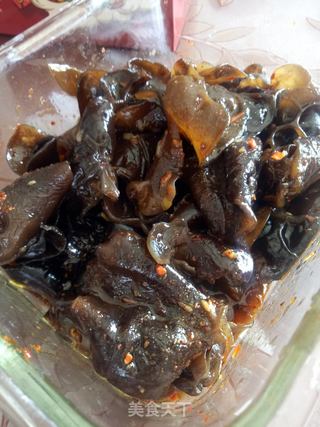 麻辣拌木耳的做法步骤：6