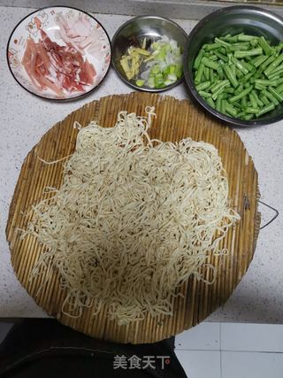豆角焖面家常做法的做法步骤：1
