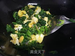 菠菜鸡蛋炒馒头的做法步骤：4