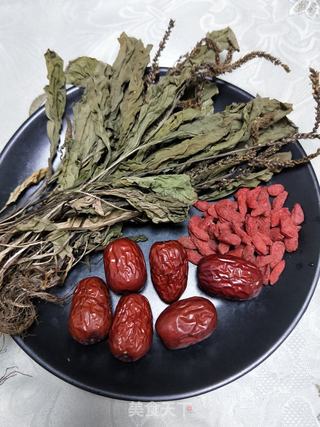 车前草红枣茶的做法步骤：1
