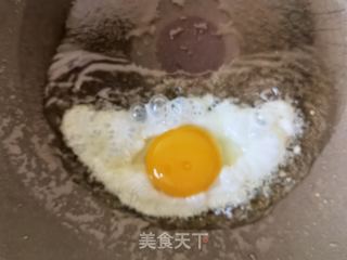 煎蛋什香菜汤米粉的做法步骤：4