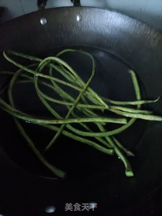 豆角素馅水饺的做法步骤：1
