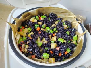 粽香乌米饭的做法步骤：10