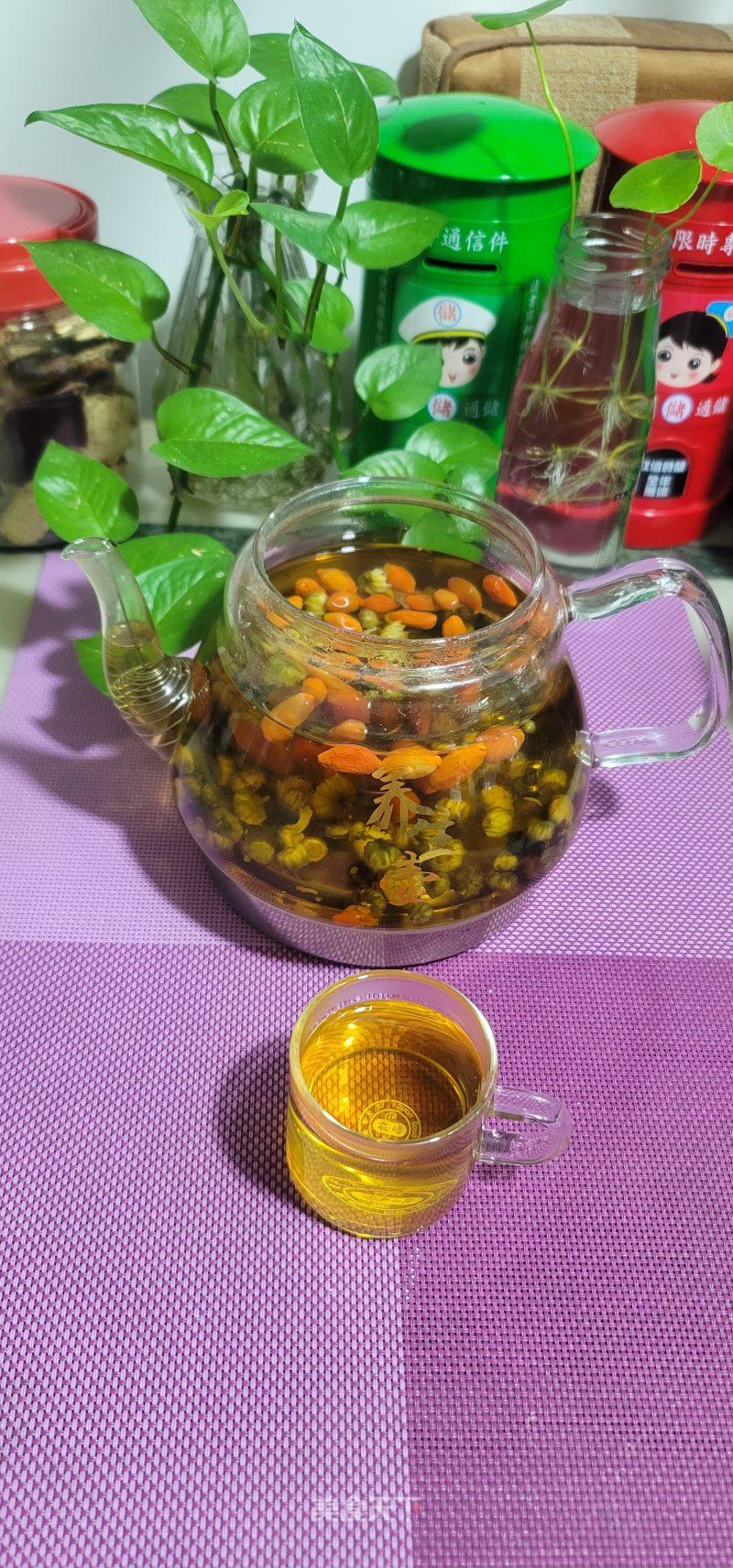 胎菊杞子茶的做法