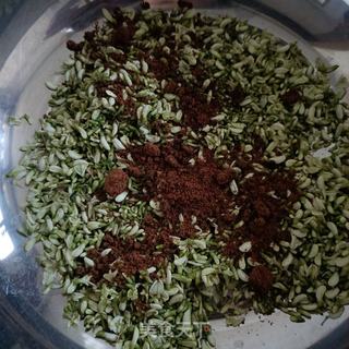 红糖槐花茶的做法步骤：6