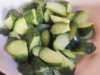 黄瓜拌鸡丝的做法步骤：3