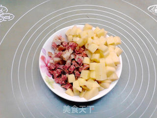 腊肉土豆焖饭的做法步骤：2