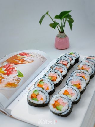 肉松火腿蔬菜寿司的做法步骤：8