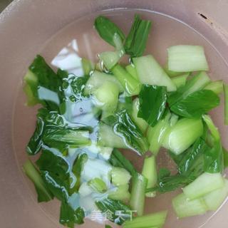 油菜炒鸡胸肉的做法步骤：7