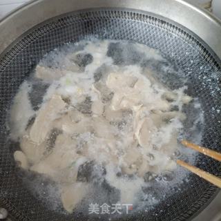 洋葱炒鸡胸肉的做法步骤：5