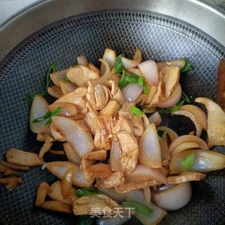 洋葱炒鸡胸肉的做法步骤：14