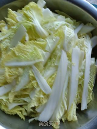 肉炒娃娃菜的做法步骤：1
