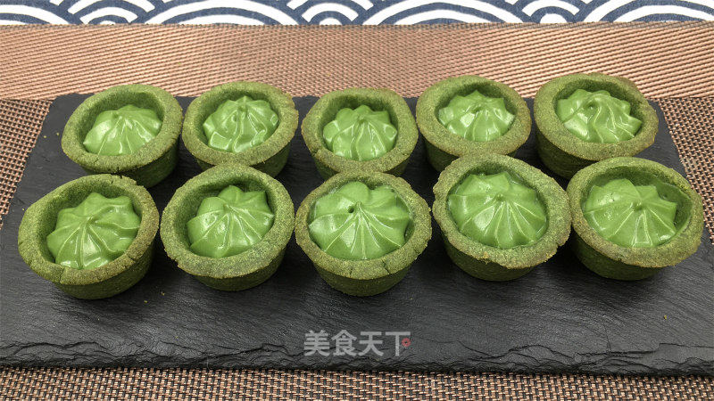抹茶流心迷你挞,小小一个,蕴含清新美味。的做法