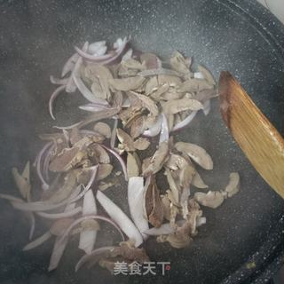 洋葱炒羊腰子的做法步骤：7