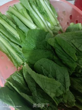 清炒芥菜的做法步骤：1