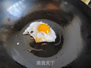 煎蛋白菜烧豆腐的做法步骤：3