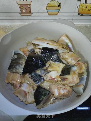 砂锅鱼头煲的做法步骤：7