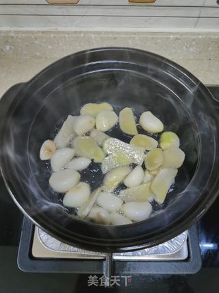 砂锅鱼头煲的做法步骤：9