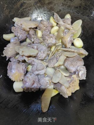 仔姜焖鸭的做法步骤：5