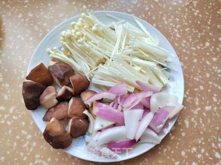 鸭血粉丝汤的做法步骤：2