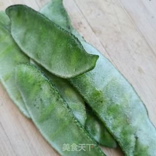 蒸海参韭菜扁豆盒的做法步骤：2