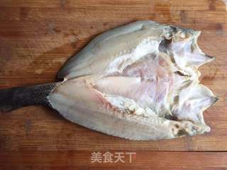 无水焗鲈鱼的做法步骤：2