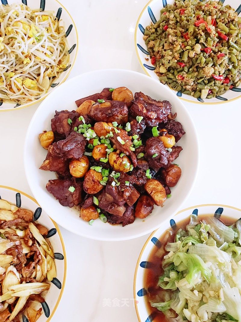 秋日限定美食~不炒糖色板栗烧排骨的做法