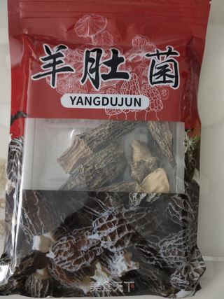 羊肚菌煲黑脚鸡的做法步骤：3