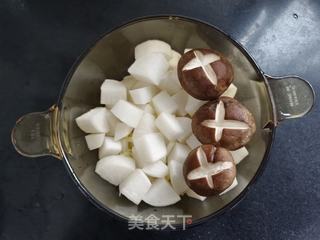 鳕鱼萝卜白菜暖锅的做法步骤：4