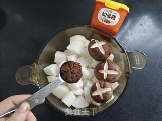 鳕鱼萝卜白菜暖锅的做法步骤：5