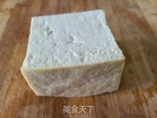 地黄叶炒豆腐的做法步骤：3