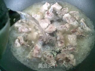 茭白烧肉骨的做法步骤：5